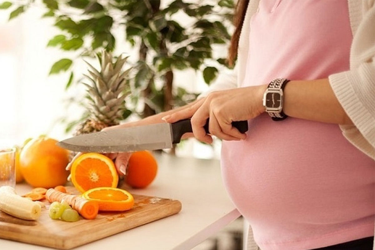 میوه های مفید و مضر در بارداری